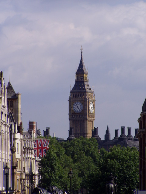 Big Ben - pohled z Trafalgar Square